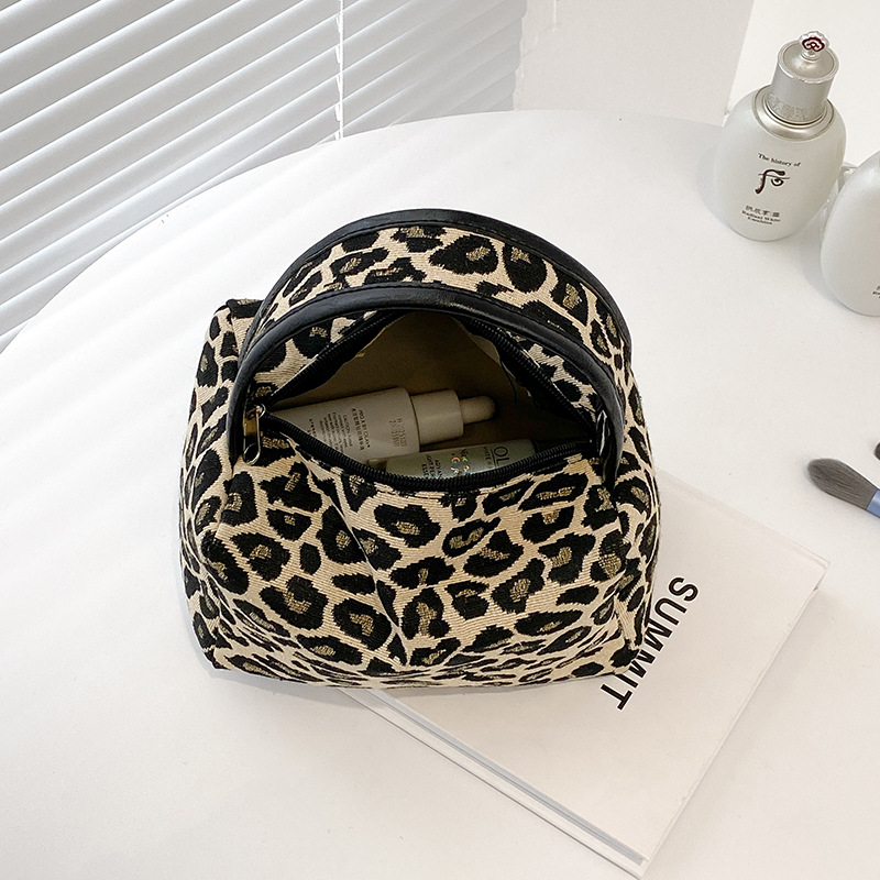 ليوبارد حقيبة مستحضرات تجميل ف - مراجعة Luxury Skincare China وسعره